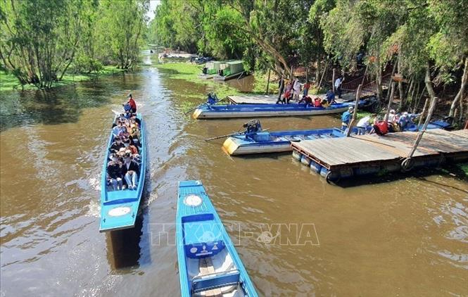 An Giang: Phấn đấu đón 8 triệu khách du lịch trong năm 2023 - Ảnh 1.