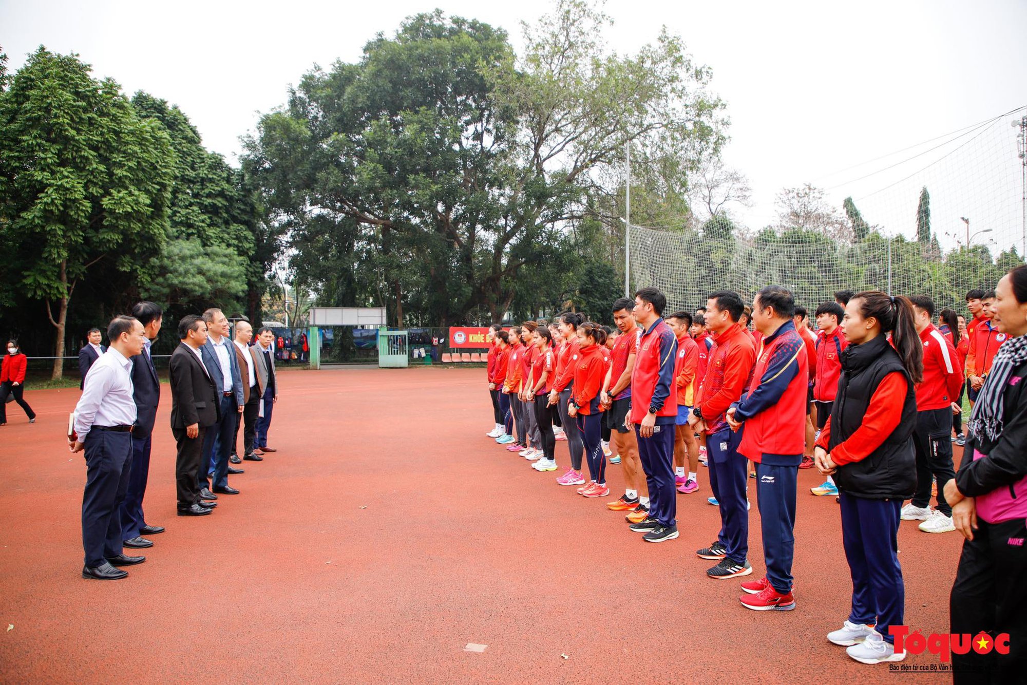 Thứ trưởng Hoàng Đạo Cương kiểm tra công tác chuẩn bị cho SEA Game 32 tại Trung tâm Huấn luyện thể thao quốc gia Hà Nội - Ảnh 2.