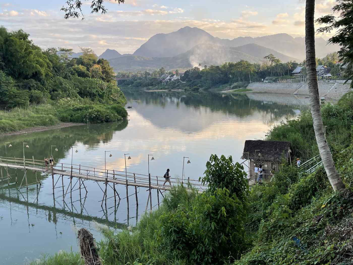 Điểm đến bền vững Luang Prabang, Lào sẵn sàng đón khách trở lại - Ảnh 1.