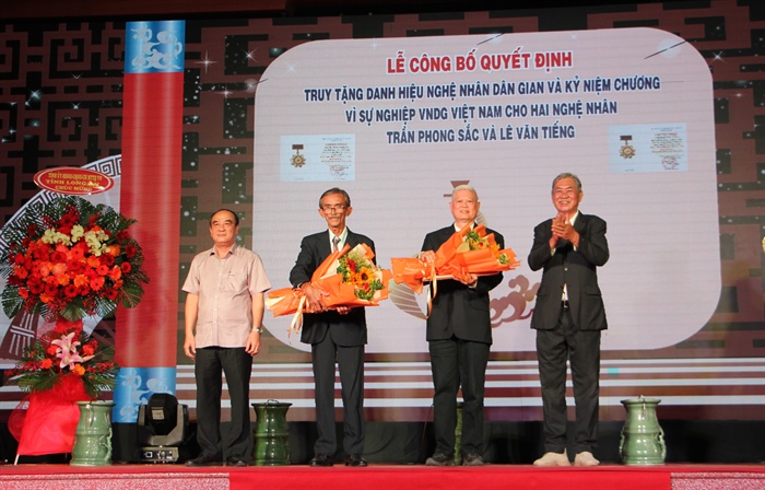 Khai mạc Liên hoan Đờn ca tài tử Nam Bộ tỉnh Long An mở rộng năm 2023 - Ảnh 8.