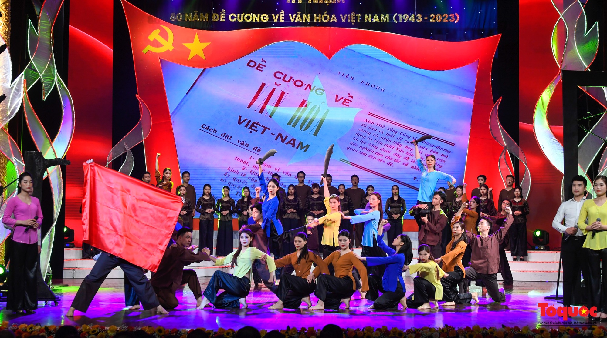 Chùm ảnh: Lễ kỷ niệm và chương trình nghệ thuật đặc biệt kỷ niệm 80 năm ra đời Đề cương văn hóa Việt Nam - Ảnh 11.