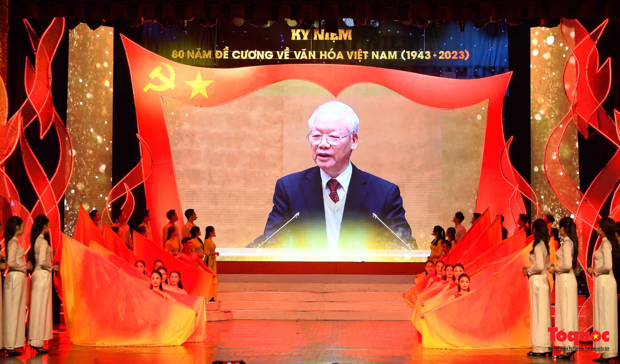 Chùm ảnh: Lễ kỷ niệm và chương trình nghệ thuật đặc biệt kỷ niệm 80 năm ra đời Đề cương văn hóa Việt Nam - Ảnh 16.