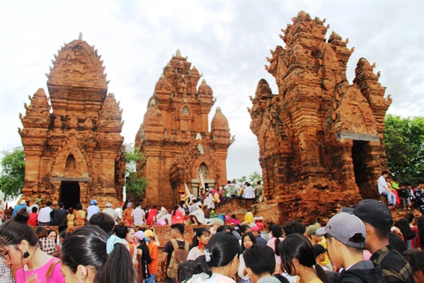 Du lịch Ninh Thuận phát triển chưa tương xứng với tiềm năng - Ảnh 2.