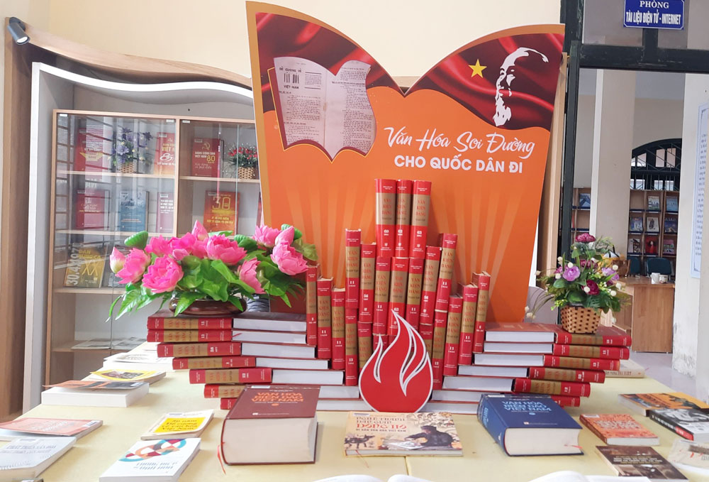 Thư viện tỉnh Bắc Giang trưng bày hơn 600 tài liệu kỷ niệm 80 năm ra đời &quot;Đề cương về văn hóa Việt Nam&quot; - Ảnh 3.