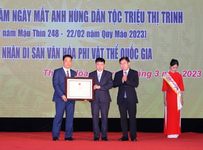 Trao Bằng công nhận Di sản văn hóa phi vật thể quốc gia cho Lễ hội Đền Bà Triệu - Ảnh 3.