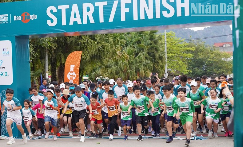 Giải “Marathon khám phá Quảng Bình” năm 2023 - Ảnh 1.