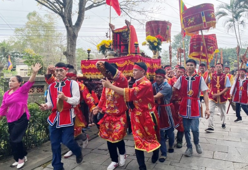 Trao Bằng công nhận Di sản văn hóa phi vật thể quốc gia cho Lễ hội Đền Bà Triệu - Ảnh 1.