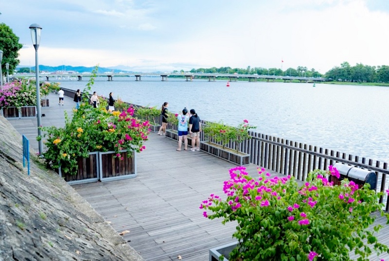 Thành phố Huế: Tiếp tục kích cầu, tạo đà phát triển du lịch, tổ chức thành công Festival nghề truyền thống Huế 2023 - Ảnh 1.