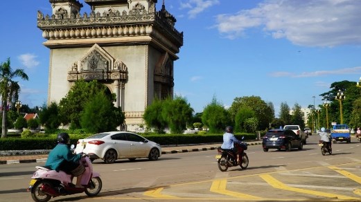 Lào, Campuchia khuyến khích người dân du lịch qua lại giữa hai nước - Ảnh 1.