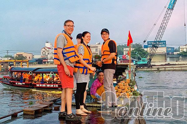 TP Cần Thơ: Tháo gỡ khó khăn về nguồn nhân lực du lịch - Ảnh 1.