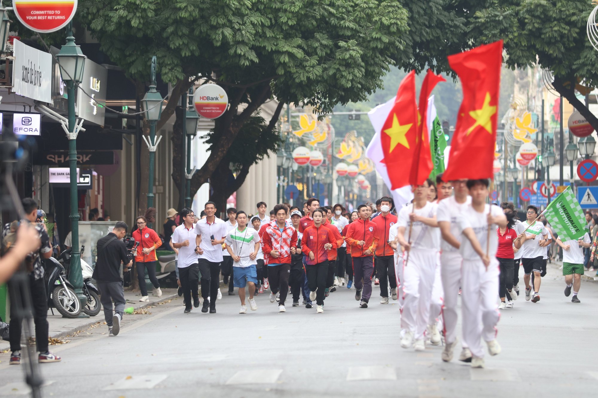 Vinh quang thể thao: Tôn vinh những VĐV, HLV tiêu biểu, xuất sắc của thể thao Việt Nam - Ảnh 8.