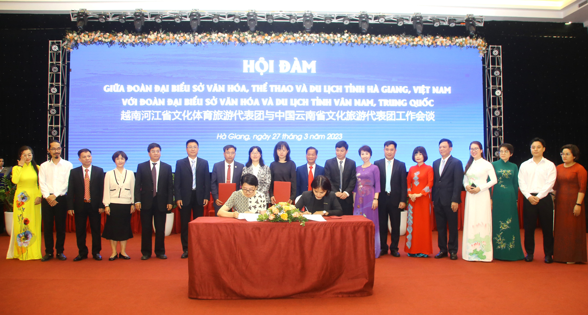 Hội đàm hợp tác phát triển du lịch giữa tỉnh Hà Giang với tỉnh Vân Nam (Trung Quốc) - Ảnh 4.