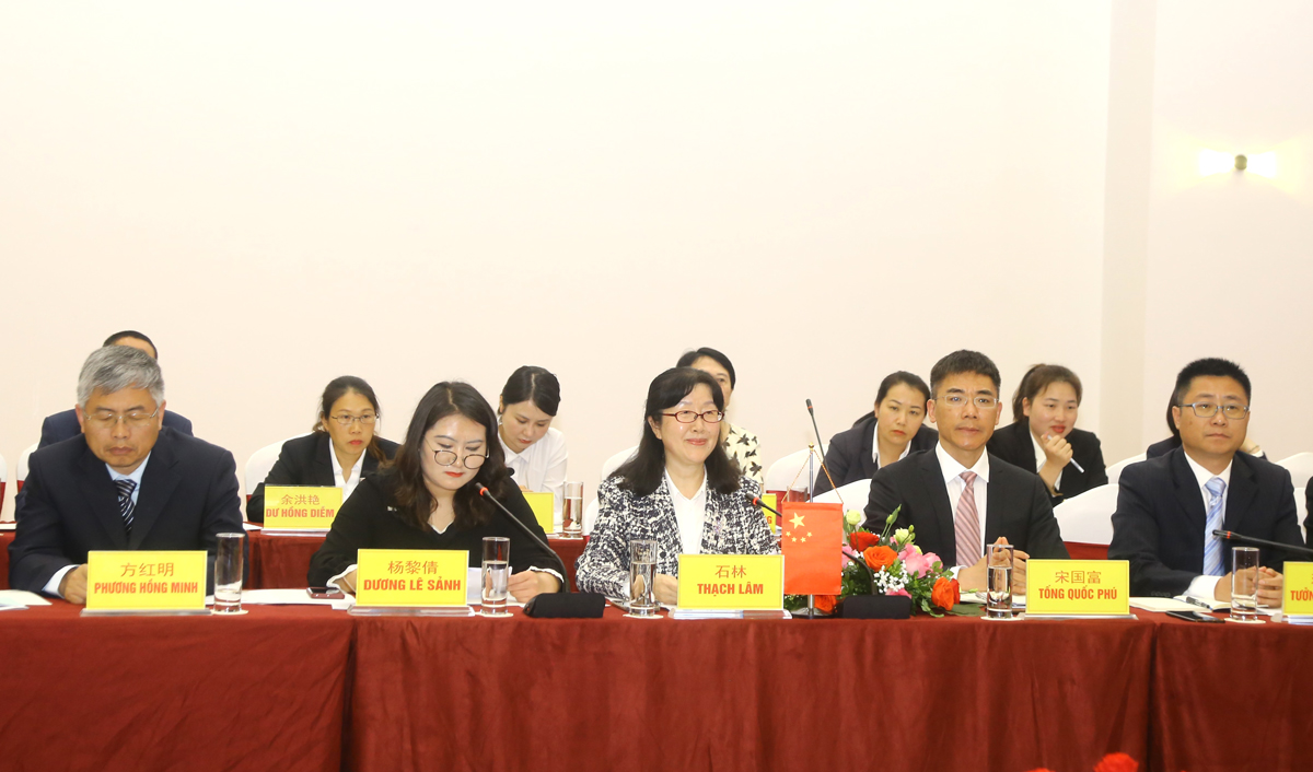 Hội đàm hợp tác phát triển du lịch giữa tỉnh Hà Giang với tỉnh Vân Nam (Trung Quốc) - Ảnh 3.