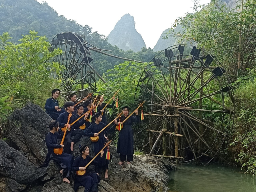 Cao Bằng: Bảo tồn, phát huy giá trị di sản văn hóa gắn với phát triển du lịch - Ảnh 1.