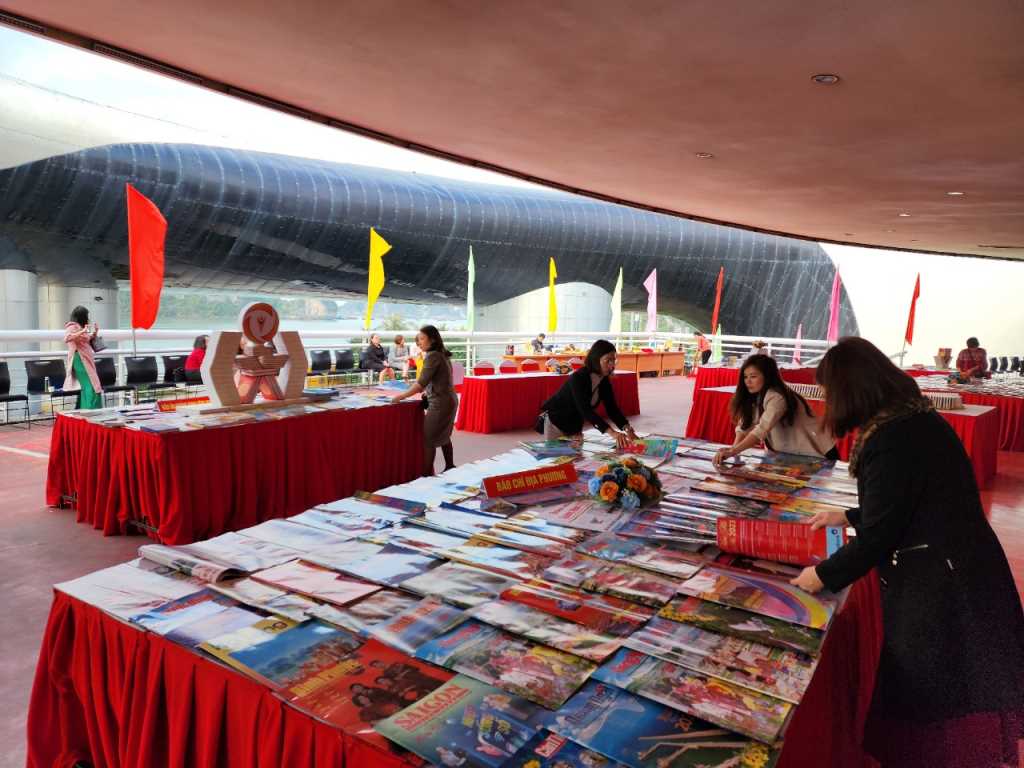 Sẽ có triển lãm hàng nghìn bản sách, báo, ảnh về 60 năm Thành lập tỉnh Quảng Ninh - Ảnh 1.