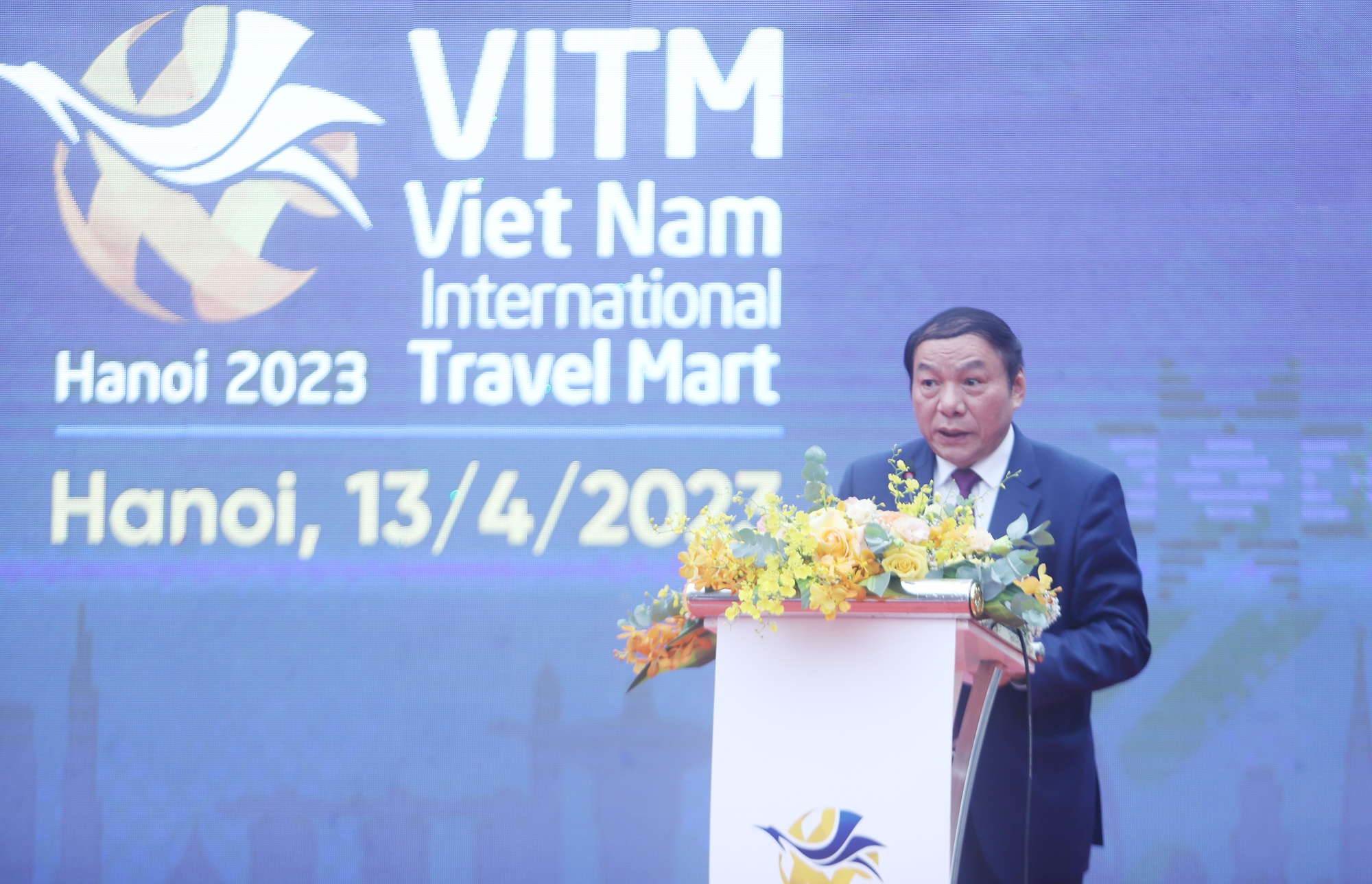 Bộ trưởng Nguyễn Văn Hùng: Du lịch là cầu nối gắn kết giữa truyền thống với hiện đại, giữa các dân tộc, các nền văn hóa - Ảnh 1.