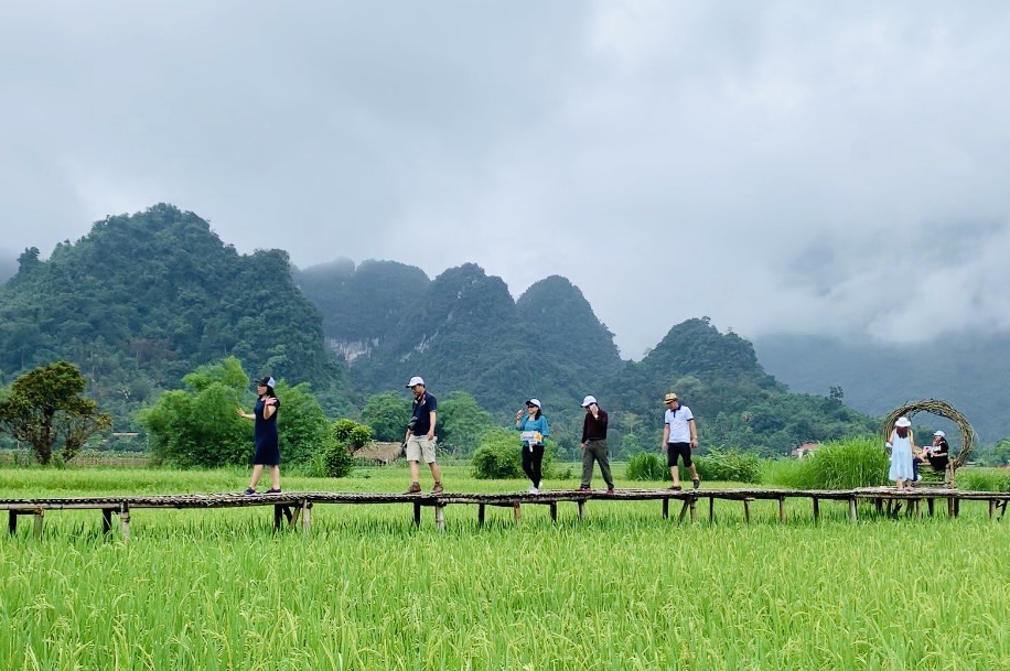Năm du lịch Tuyên Quang 2023 là điểm nhấn hút du khách cả nước - Ảnh 2.