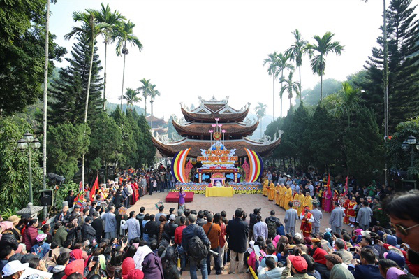Tu bổ, phục hồi di tích lịch sử và danh lam thắng cảnh quốc gia đặc biệt chùa Hương - Ảnh 1.