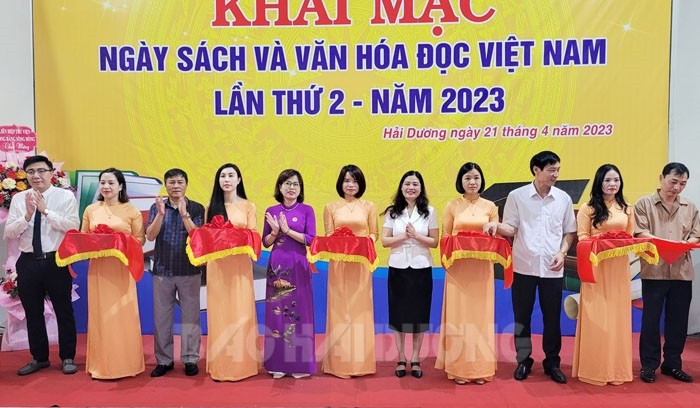 Khai mạc Ngày Sách và văn hóa đọc tại Thư viện tỉnh Hải Dương - Ảnh 1.