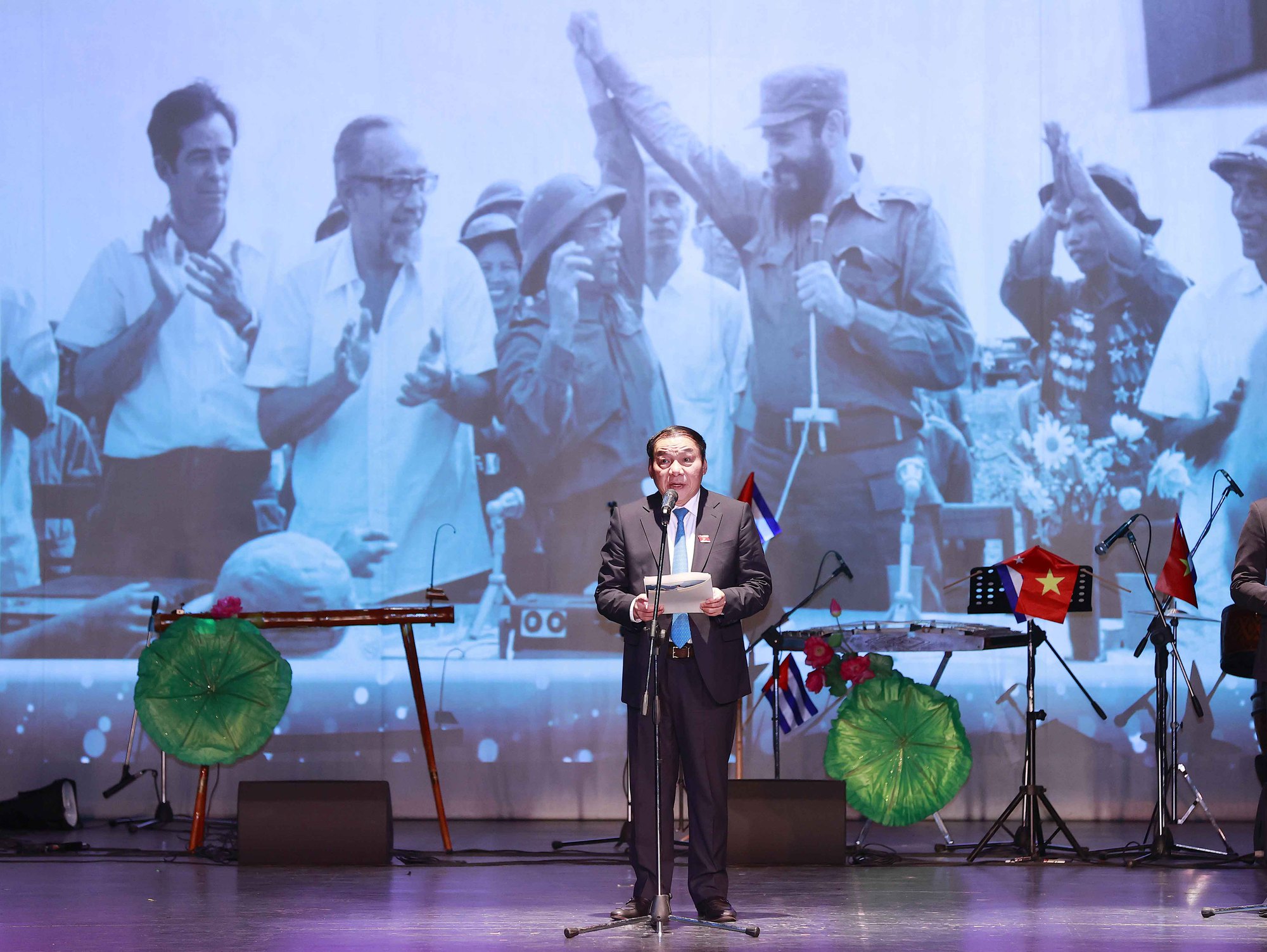 Bộ trưởng Nguyễn Văn Hùng: Việt Nam và Cuba đều giữ được nét đẹp và giá trị của truyền thống và lịch sử dân tộc - Ảnh 3.