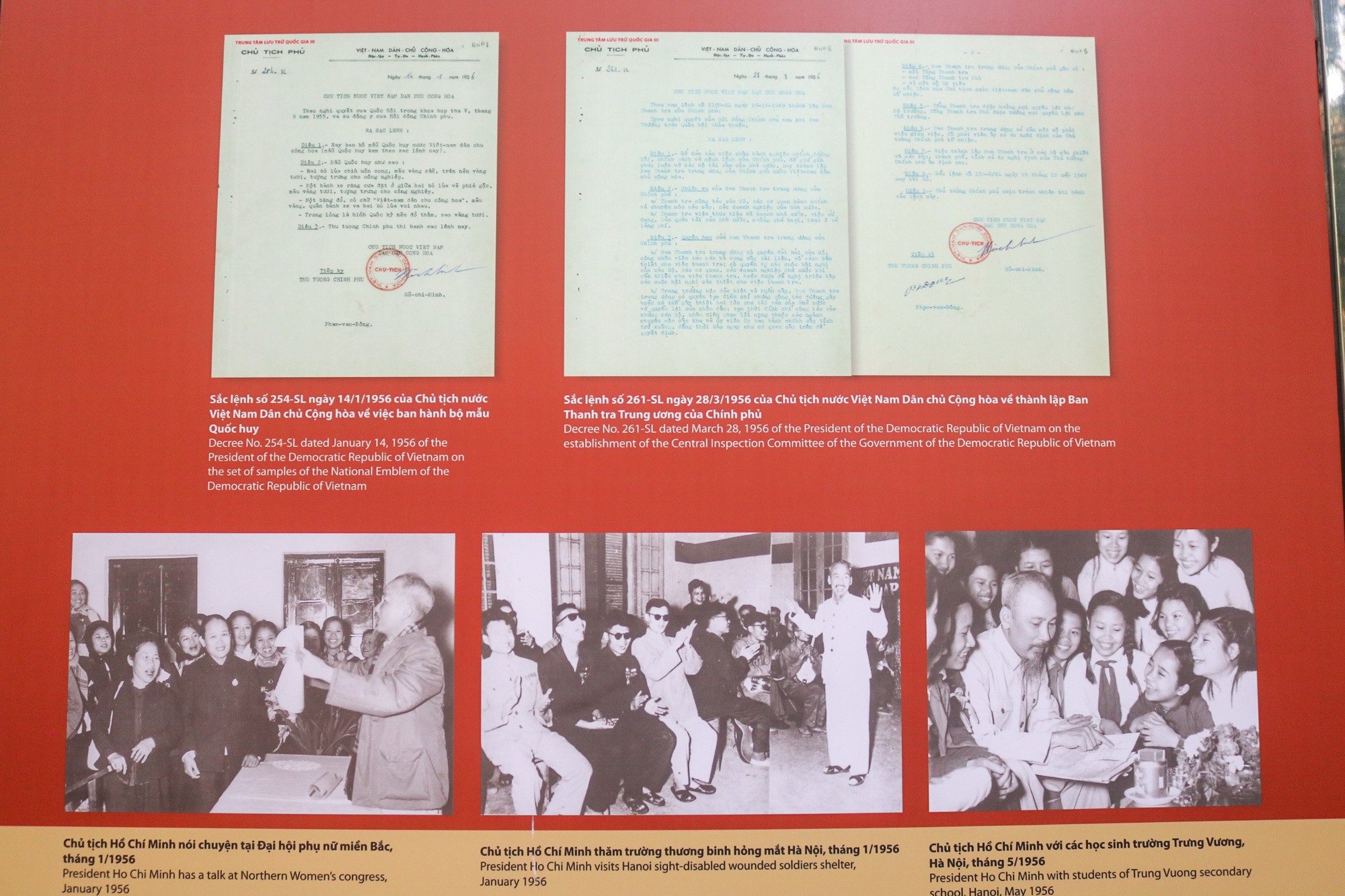 Trưng bày chữ ký và bút tích của Chủ tịch Hồ Chí Minh giai đoạn 1945 - 1969 - Ảnh 4.