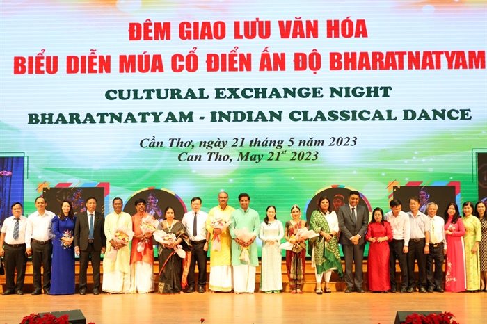 Giao lưu văn hóa múa cổ điển Ấn Độ Bharatnatyam - Ảnh 4.