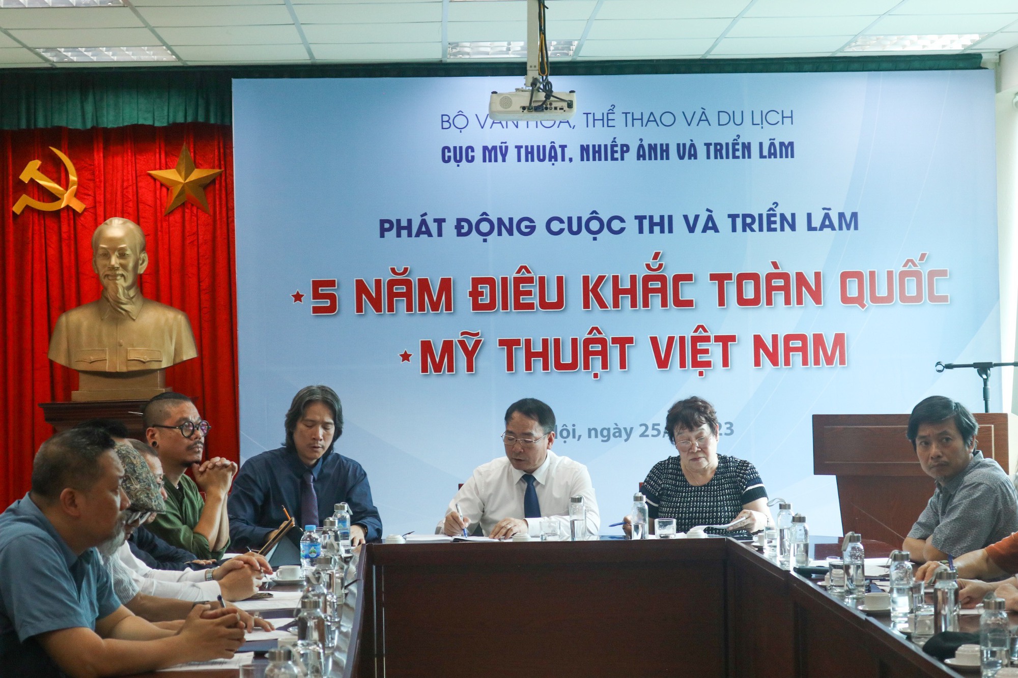 Tổ chức Cuộc thi và triển lãm tôn vinh sự sáng tạo của giới nghệ thuật Việt Nam - Ảnh 1.