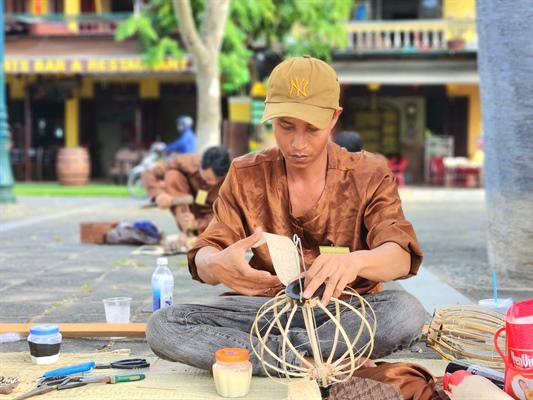 Hội An - hướng tới thành phố sáng tạo: Gìn giữ &quot;không gian sống&quot; của những nghề thủ công - Ảnh 1.