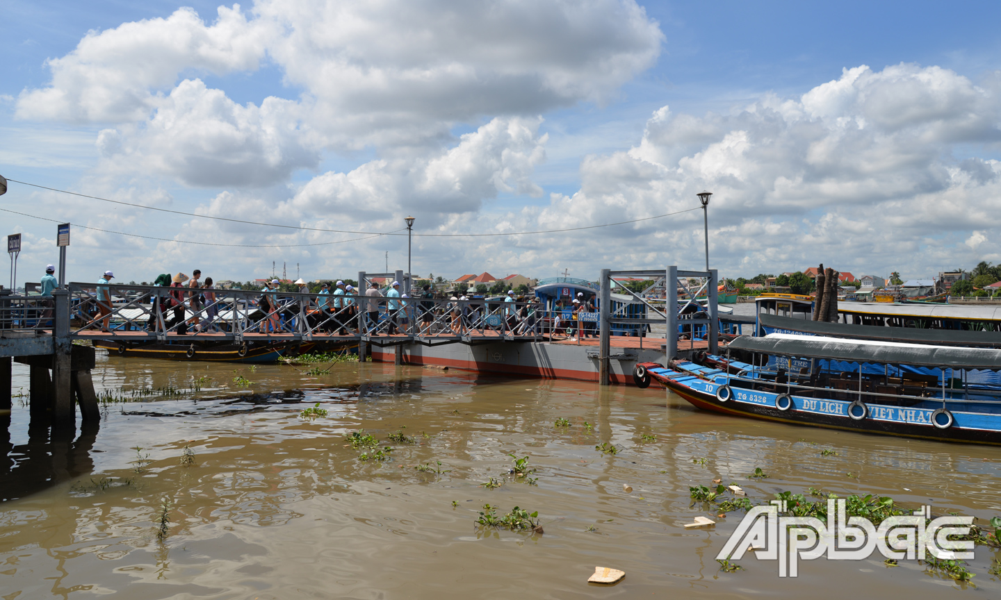 Khách du lịch đến Tiền Giang tăng cao - Ảnh 1.