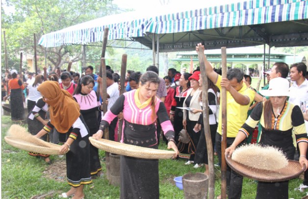 Lễ đón bằng của UNESCO và Lễ hội Nho - Vang năm 2023 ở Ninh Thuận: Nhiều hoạt động đã chính thức diễn ra - Ảnh 2.