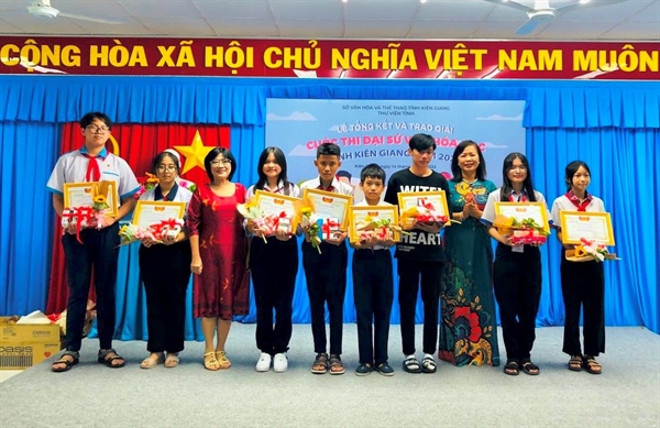 Kiên Giang trao giải cuộc thi Đại sứ Văn hóa đọc năm 2023 - Ảnh 1.