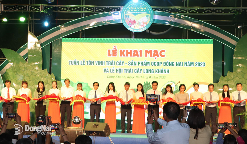 Khai mạc Tuần lễ Tôn vinh trái cây và sản phẩm OCOP tỉnh Đồng Nai năm 2023 - Ảnh 1.
