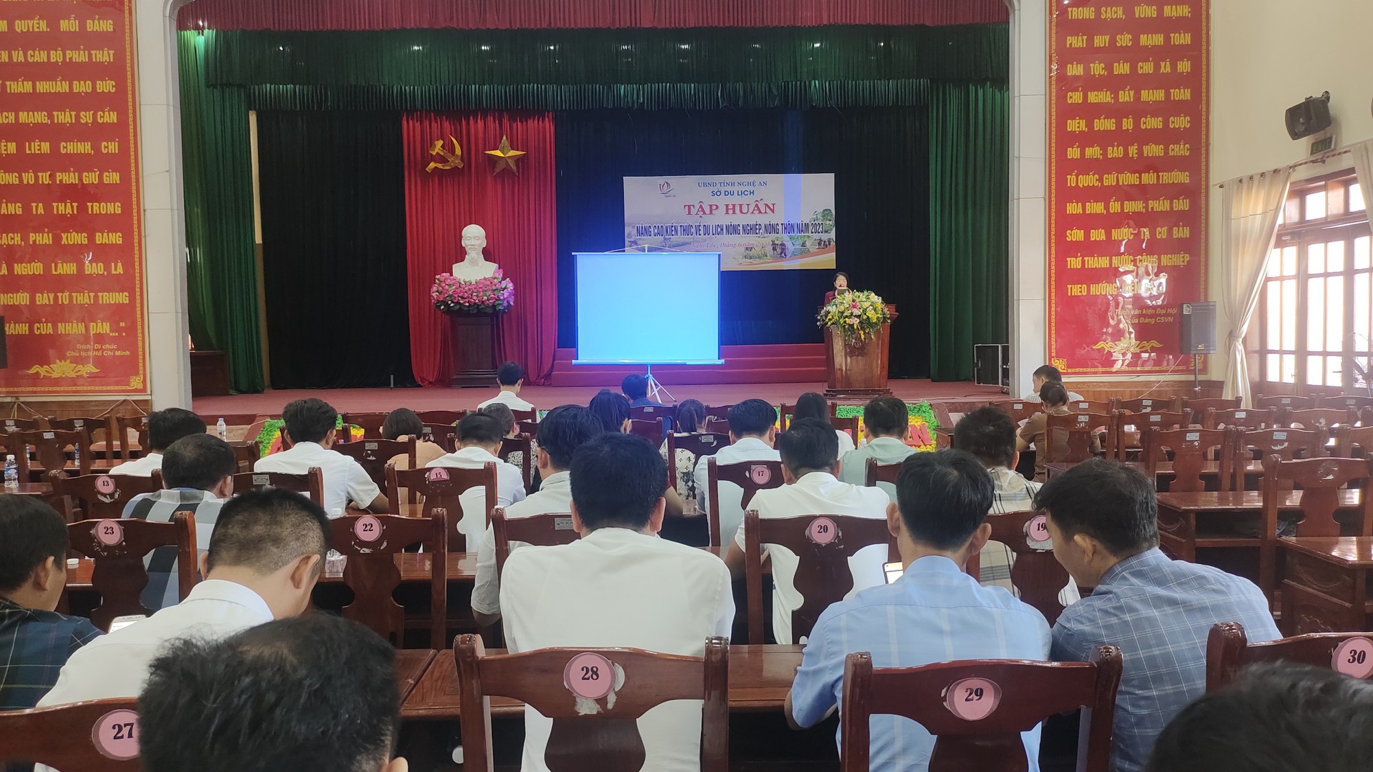 Nghệ An: Tập huấn kiến thức về du lịch nông nghiệp, nông thôn năm 2023 trên địa bàn huyện Nghi Lộc - Ảnh 1.