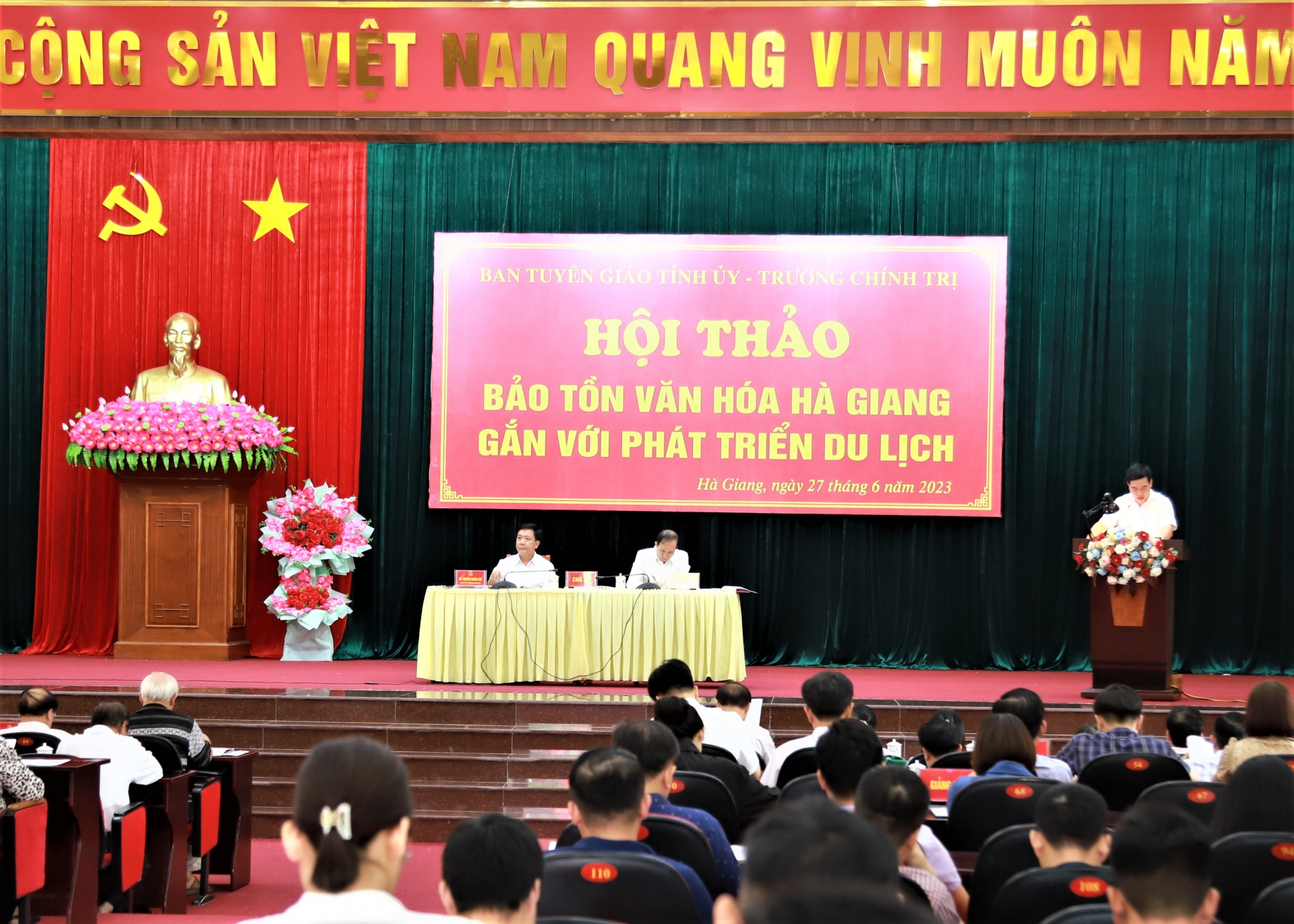 Hội thảo “Bảo tồn văn hóa Hà Giang gắn với phát triển du lịch” - Ảnh 2.