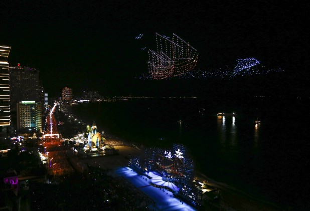 Khánh Hòa: Thống nhất đề xuất tổ chức Lễ hội Ánh sáng quốc tế - Ever Glamour Nha Trang 2024 - Ảnh 1.
