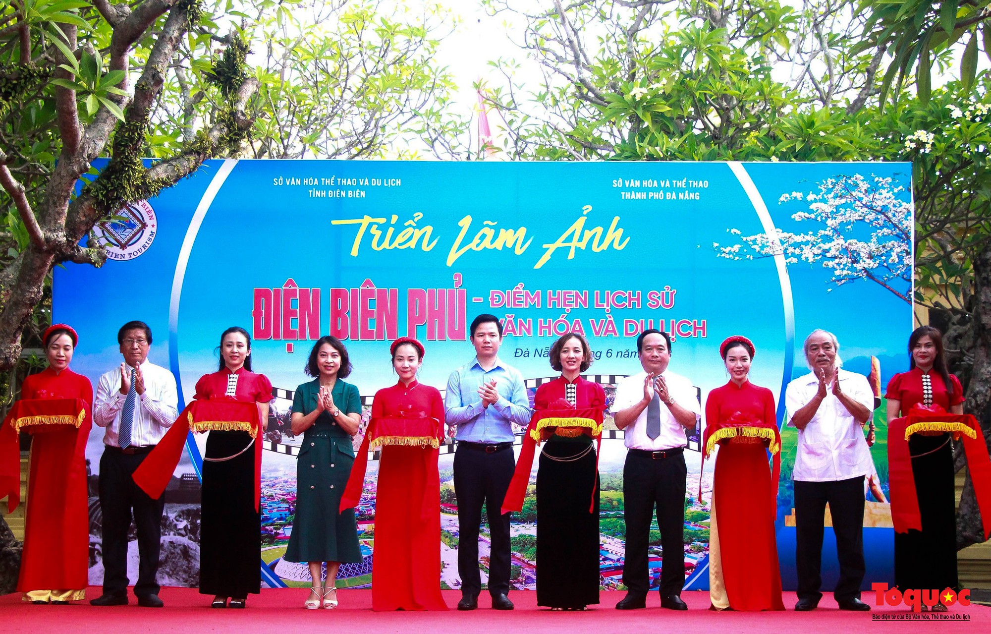 Triển lãm ảnh &quot;Điện Biên Phủ - điểm hẹn lịch sử, văn hóa và du lịch&quot; tại Đà Nẵng - Ảnh 1.