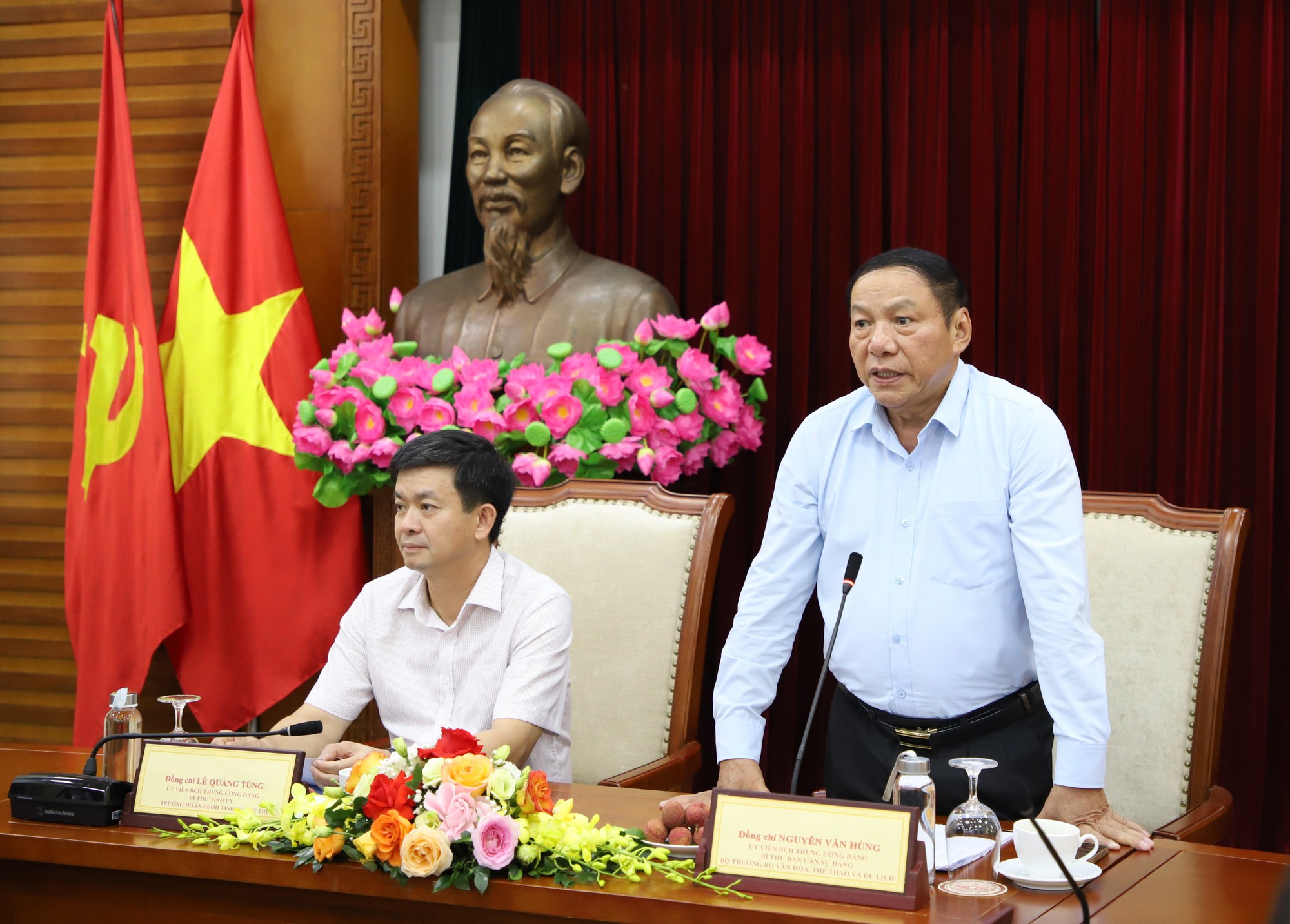 Bộ trưởng Nguyễn Văn Hùng: Nhân lên sức mạnh từ văn hoá và bằng văn hoá để phát triển tỉnh Quảng Trị - Ảnh 4.