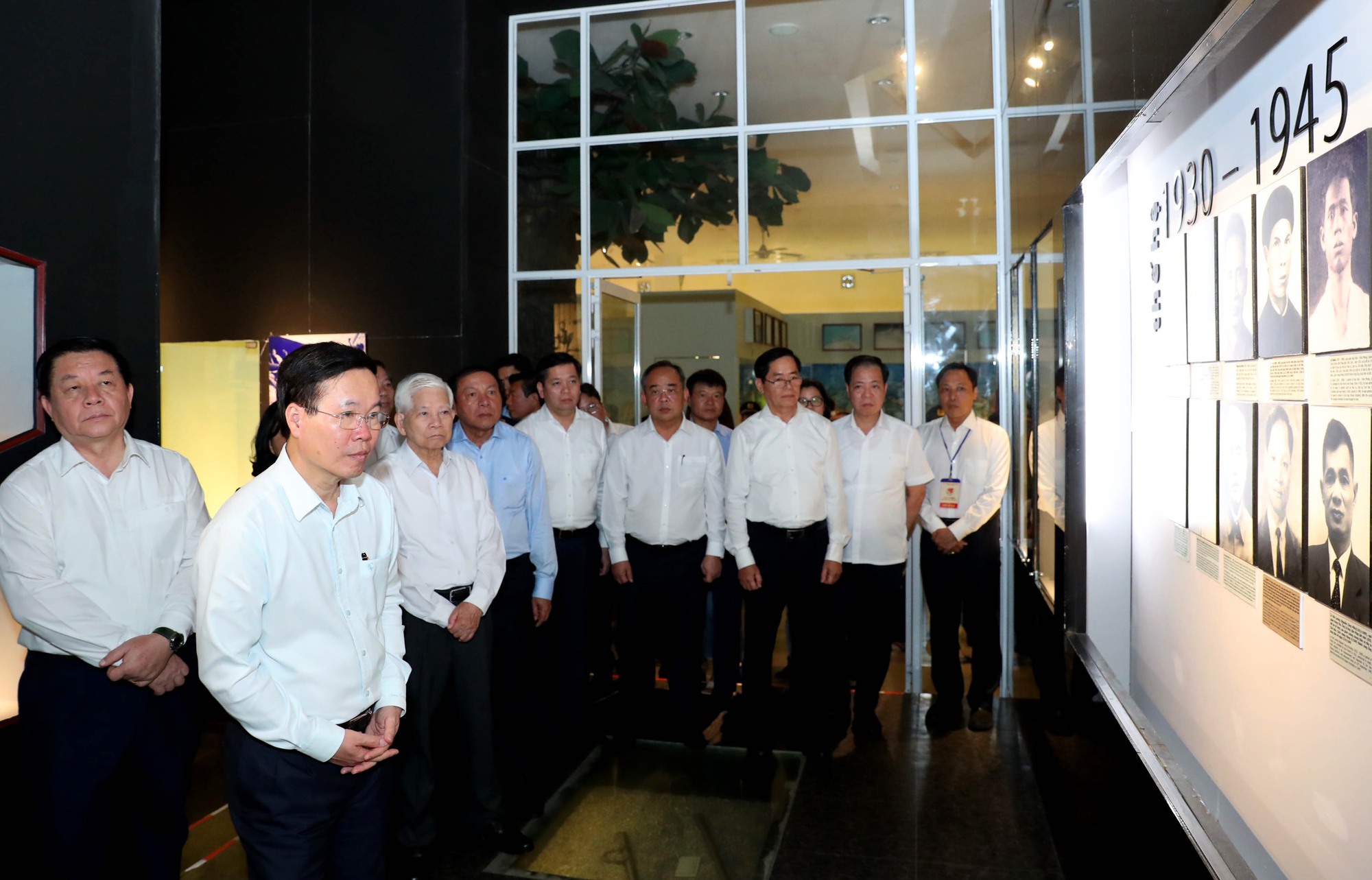 Chủ tịch nước Võ Văn Thưởng thăm Bảo tàng Côn Đảo và di tích lịch sử Trại Phú Hải - Ảnh 3.