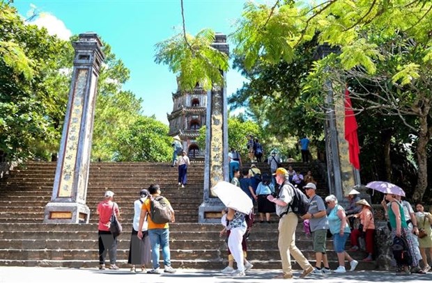 Phát triển du lịch Thừa Thiên-Huế: Cần xây dựng sản phẩm có sức hút - Ảnh 2.