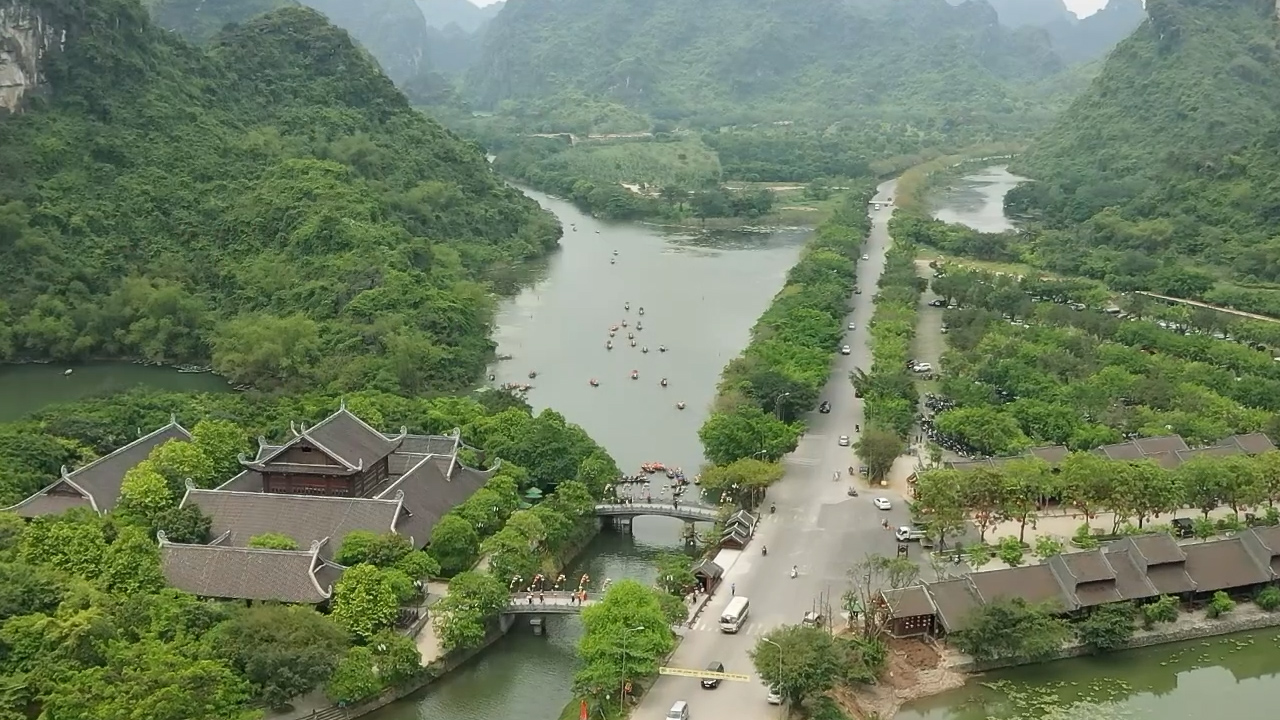 Phát huy giá trị danh hiệu UNESCO trong phát triển bền vững ở Ninh Bình - Ảnh 1.