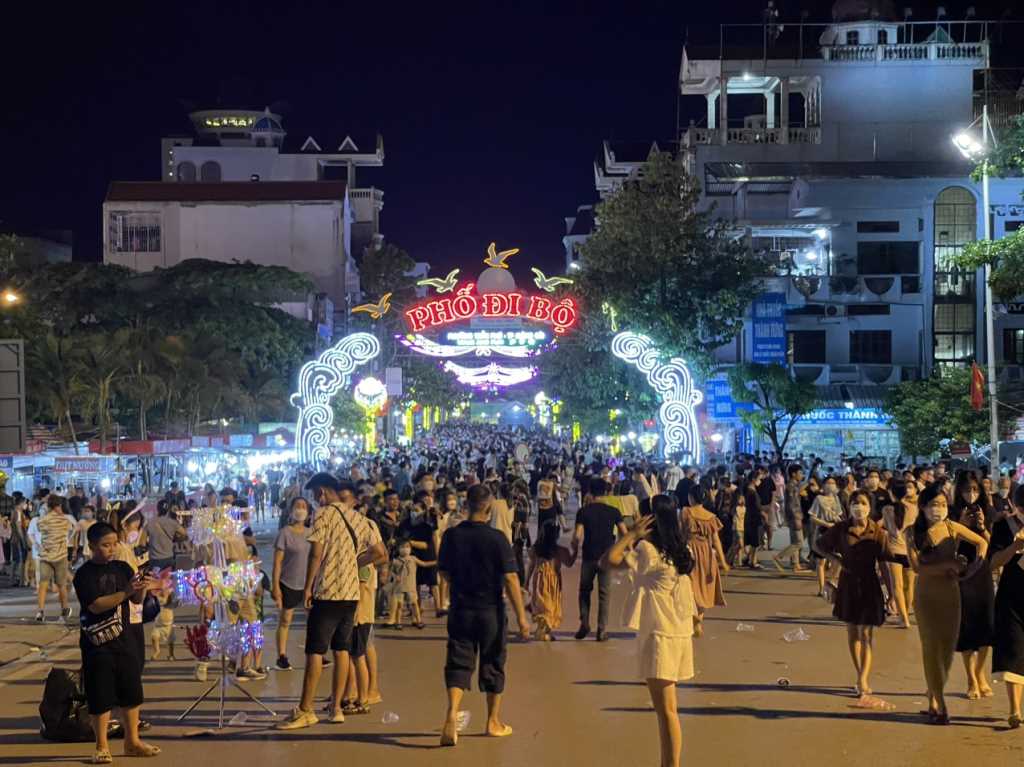 Quảng Ninh: Để phố đi bộ trở thành sản phẩm du lịch - Ảnh 4.