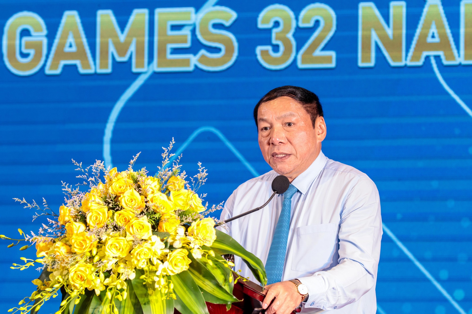 Bộ trưởng Nguyễn Văn Hùng: Thể thao biểu thị cho tinh thần yêu nước, sự đoàn kết và tạo động lực tinh thần cho nhân dân - Ảnh 2.