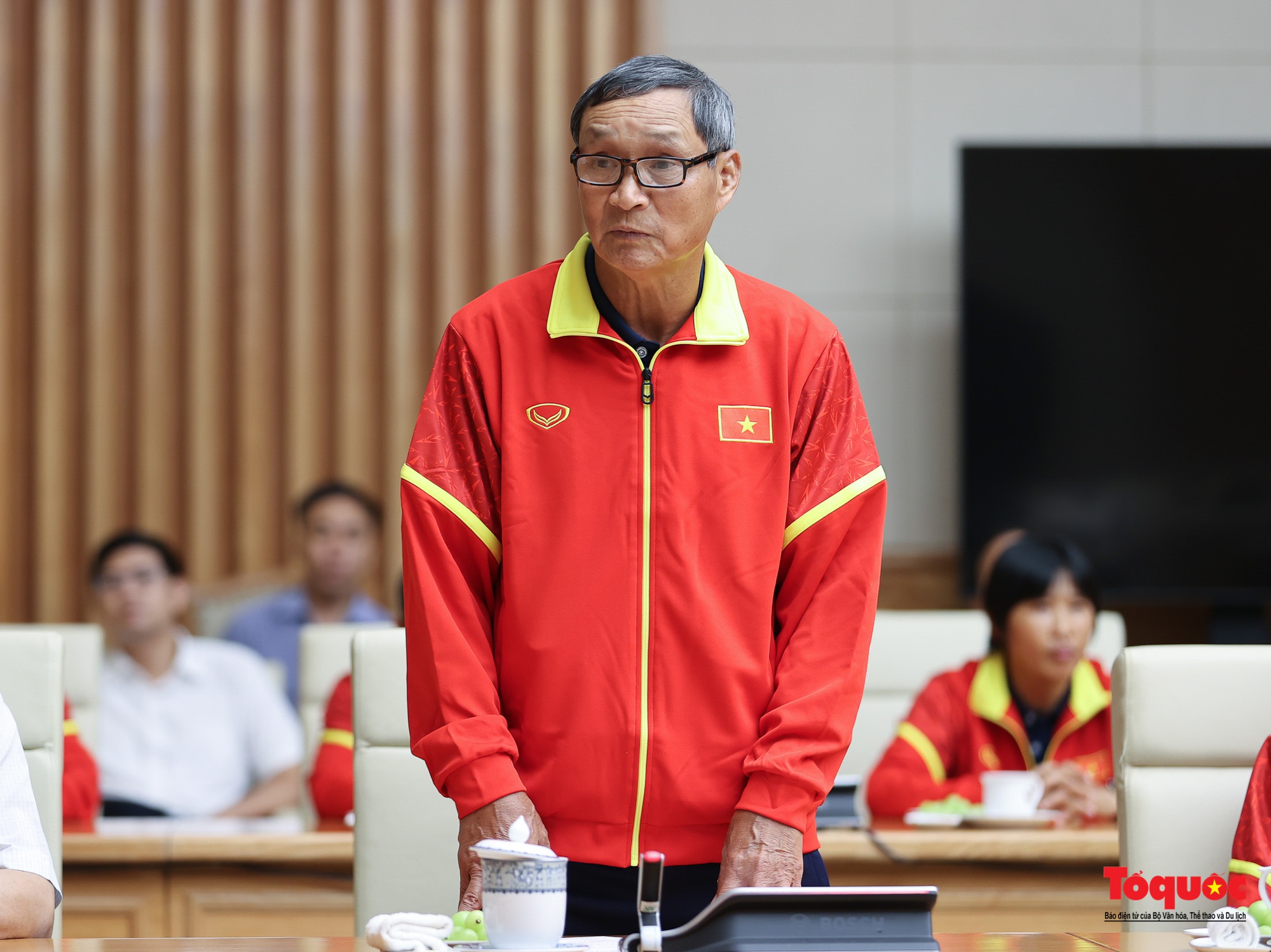 Chùm ảnh: Thủ tướng Phạm Minh Chính gặp mặt, biểu dương Đội tuyển bóng đá nữ Quốc gia Việt Nam - Ảnh 3.