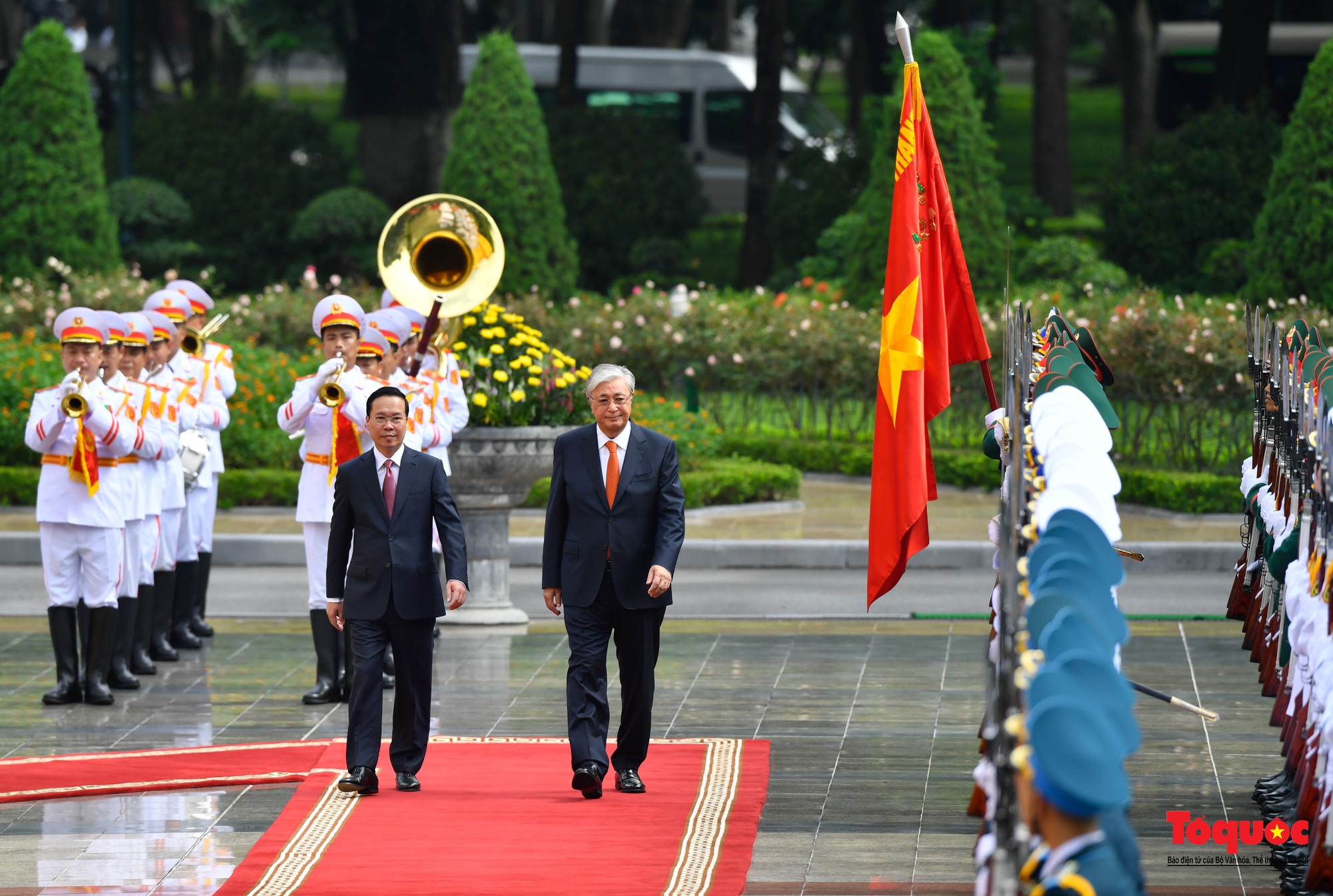 Chủ tịch nước chủ trì lễ đón Tổng thống Kazakhstan - Ảnh 7.
