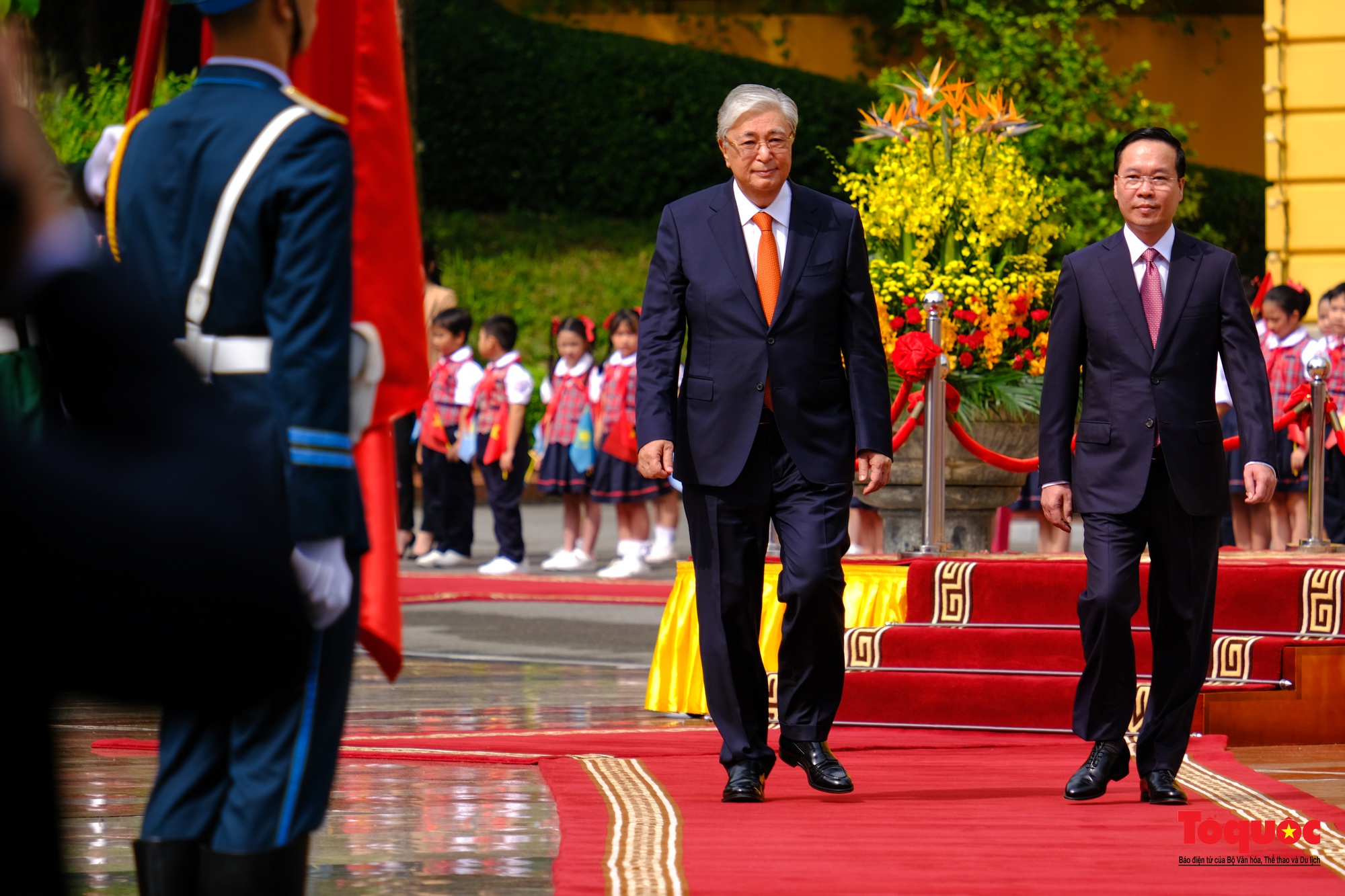 Chủ tịch nước chủ trì lễ đón Tổng thống Kazakhstan - Ảnh 6.