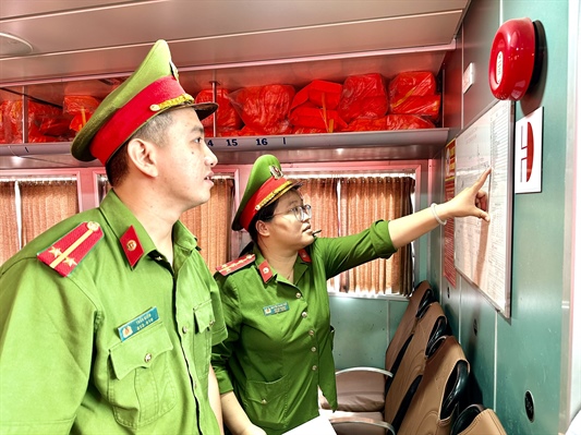 Quảng Ngãi: Nâng cao hiệu quả công tác PCCC tàu du lịch - Ảnh 1.