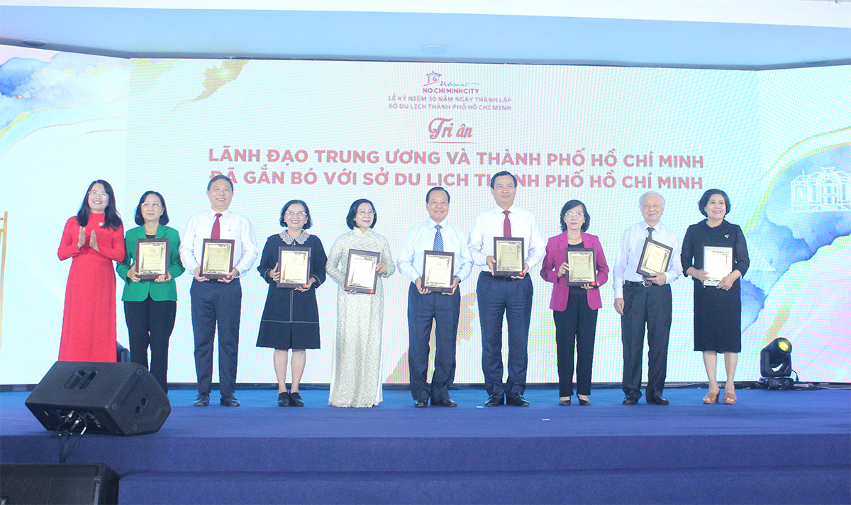Cục trưởng Nguyễn Trùng Khánh: Truyền thống vẻ vang 30 năm là động lực cho Sở Du lịch TP. HCM phát huy vai trò đầu tàu của ngành du lịch Việt Nam - Ảnh 6.