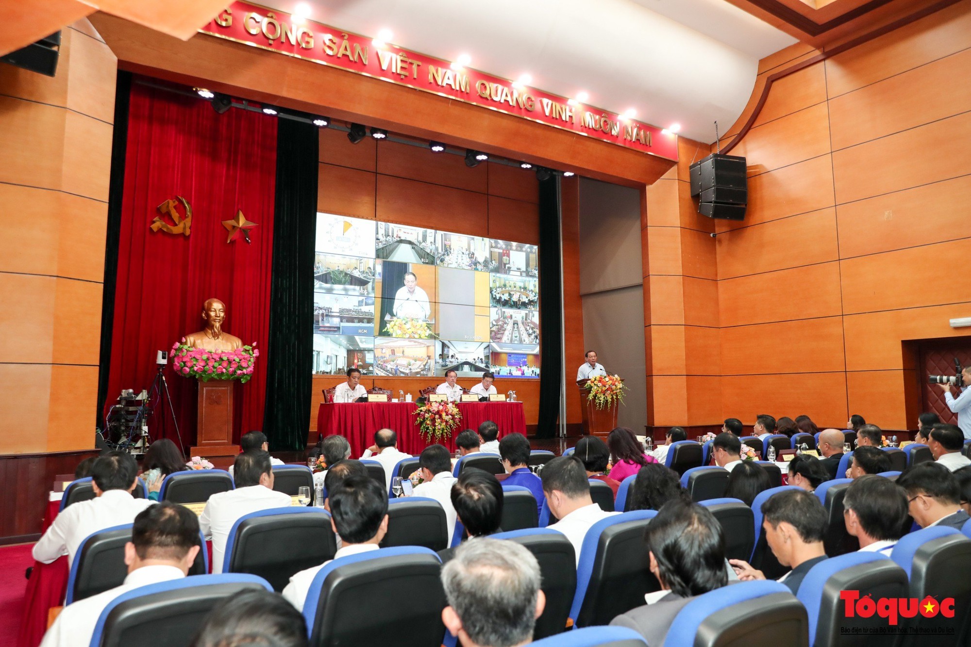 Bộ trưởng Nguyễn Văn Hùng: &quot;Nếu khó đã chùn bước thì đó không phải là cán bộ ngành Văn hóa&quot; - Ảnh 8.