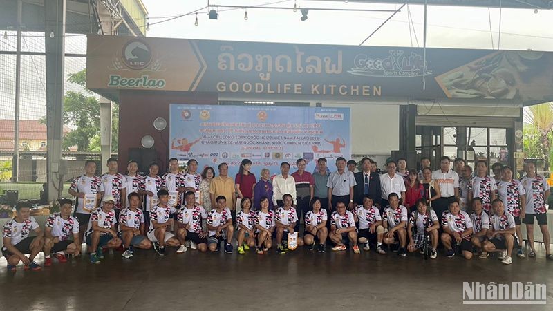 Giải cầu lông người Việt Nam tại Lào chào mừng Quốc khánh 2/9 - Ảnh 1.