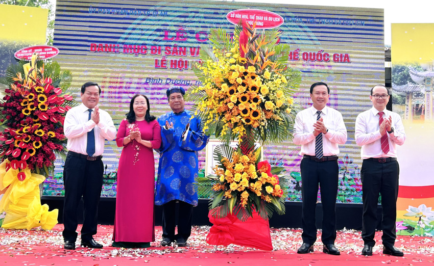 Bình Dương: “Lễ hội Kỳ yên đình Dĩ An” là di sản văn hóa phi vật thể quốc gia - Ảnh 7.